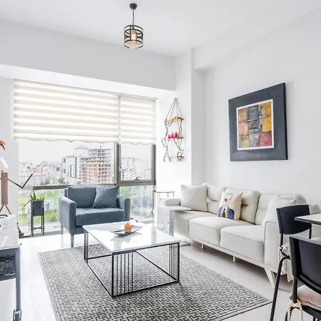 Chic And Luminous Flat In Umraniye Apartmán