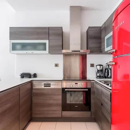 Chic And Luminous Flat In Umraniye *
